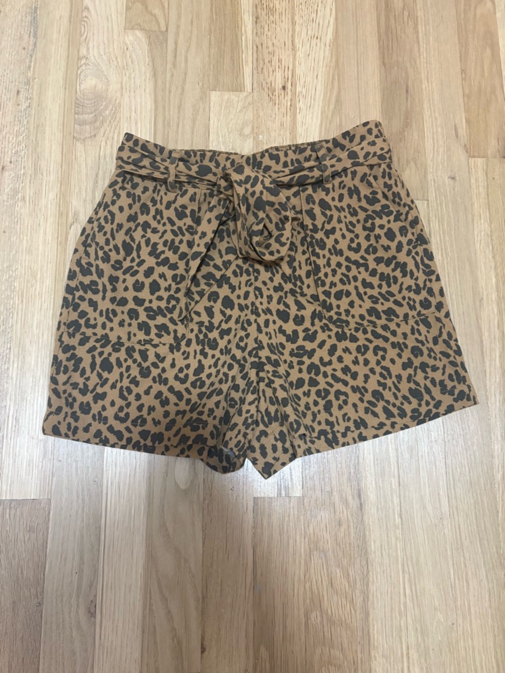 a new day High-Waist Leopard Print Tie-Front Shorts - Brown/Black